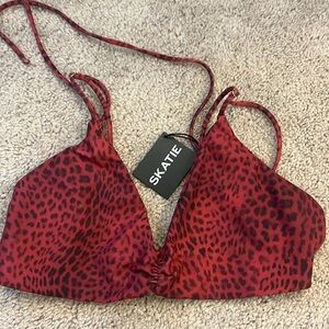 Skatie “Betsy” Mai Tai bikini top size xl